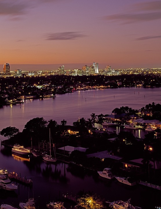 航班到达和航班信息,为 fort lauderdale hollywood intl fll (劳德